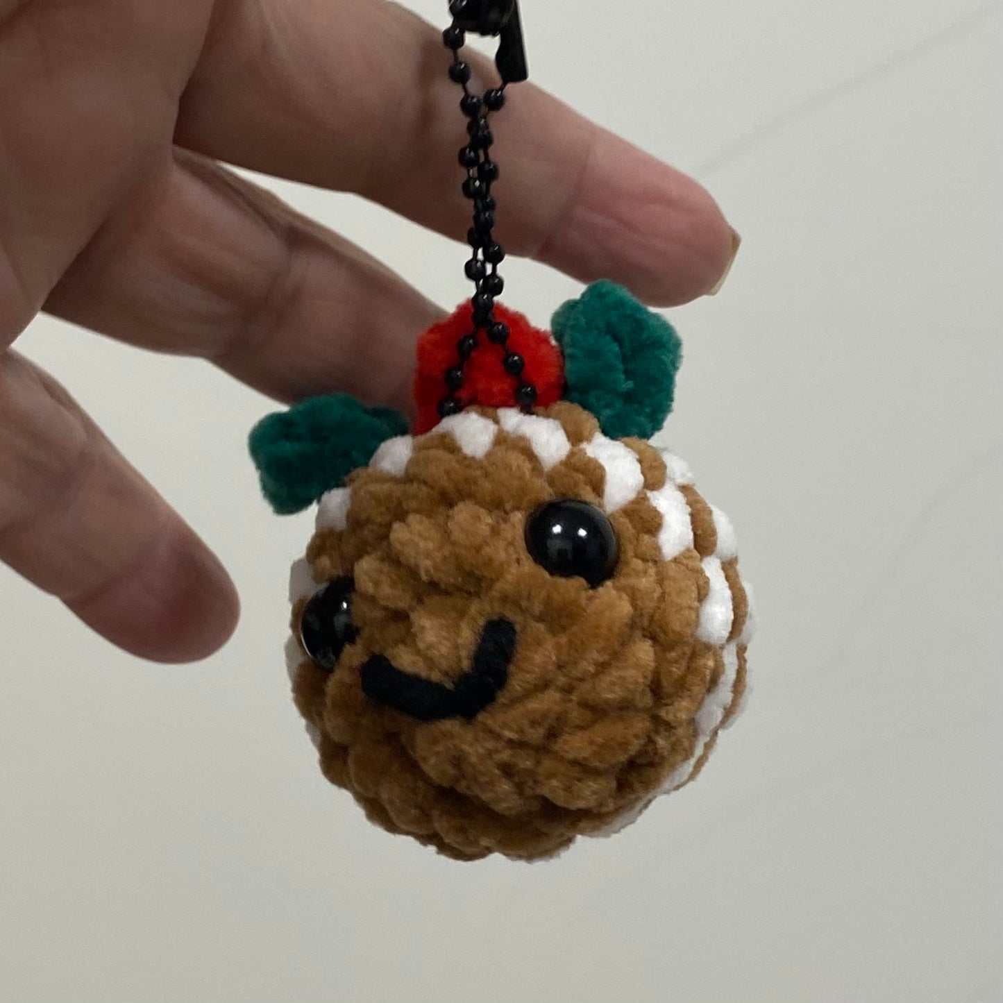 Christmas Pudding Bee Ornament/Keychain